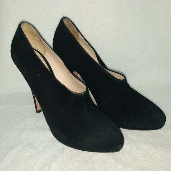 Prada Black Suede Round-toe Pumps